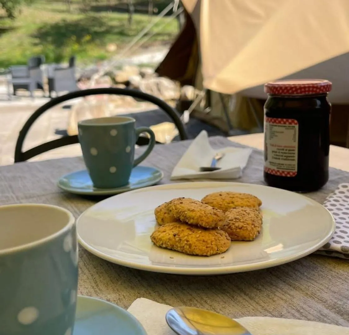 Luxury tent Glamping Serraiola Alta Frassine Italy