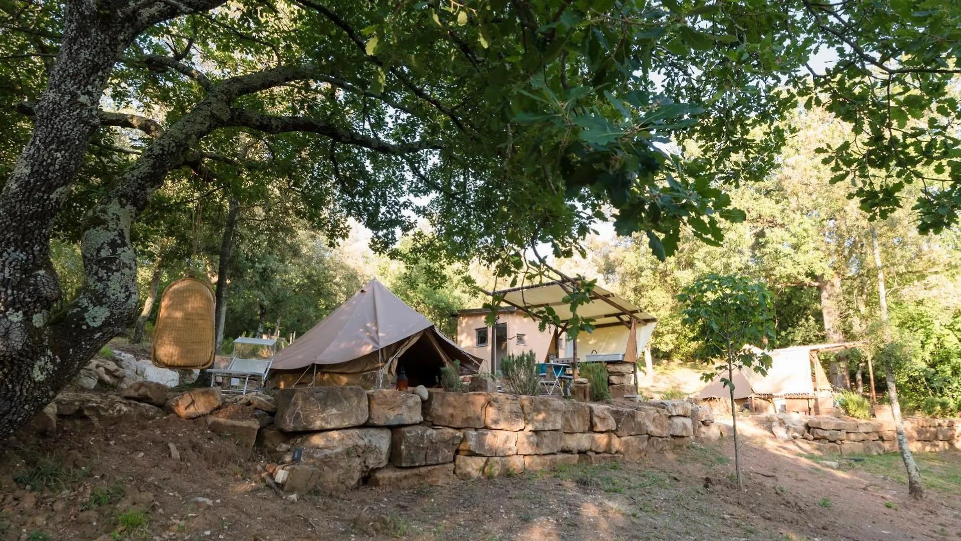 Luxury tent Glamping Serraiola Alta Frassine Italy